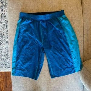 Lululemon Men’s Large Shorts